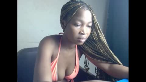 Snapshot of urflirtydoll chatting on 01.19.25 urflirtydoll online show from 01.19.25