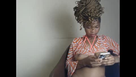 Snapshot of urflirtydoll chatting on 01.23.25 urflirtydoll online show from 01.23.25