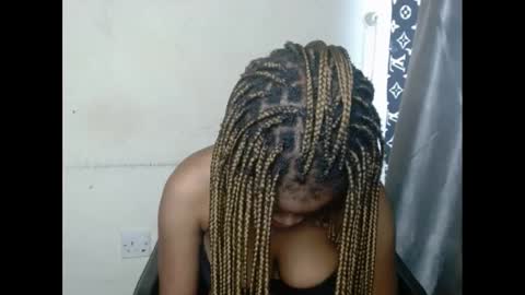 Snapshot of urflirtydoll chatting on 02.04.25 urflirtydoll online show from 02.04.25