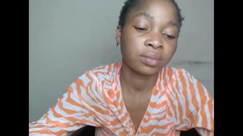 Snapshot of urflirtydoll chatting on 02.11.25 urflirtydoll online show from 02.11.25