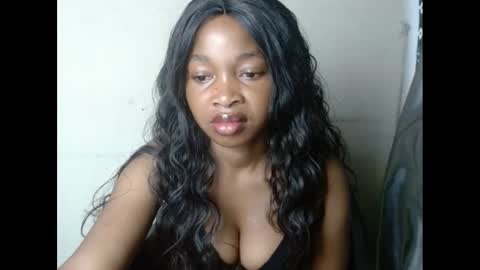 Snapshot of urflirtydoll chatting on 02.18.25 urflirtydoll online show from 02.18.25