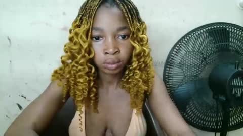 Snapshot of urflirtydoll chatting on 09.19.25 urflirtydoll online show from 09.19.25