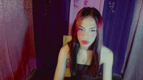 Leah online show from 09.12.25