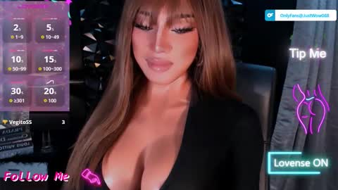 Snapshot of urgoddess_bella chatting on 09.19.25 My bella 3 online show from 09.19.25