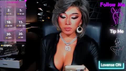 Snapshot of urgoddess_bella chatting on 09.26.25 My bella 3 online show from 09.26.25