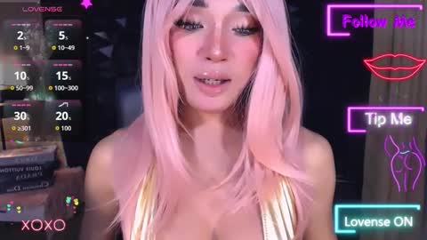 Snapshot of urgoddess_bella chatting on 10.26.25 My bella 3 online show from 10.26.25