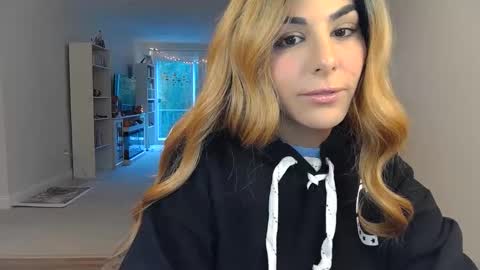 Snapshot of urgoddessmarla chatting on 10.04.25 Goddess Marla online show from 10.04.25