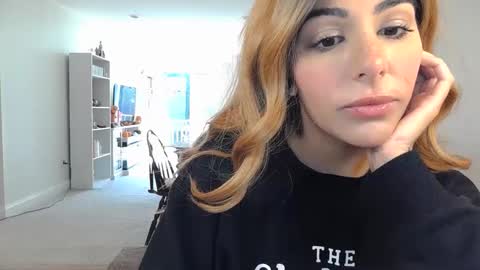 Snapshot of urgoddessmarla chatting on 10.09.25 Goddess Marla online show from 10.09.25