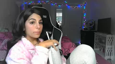 Snapshot of urgoddessmarla chatting on 11.11.25 Goddess Marla online show from 11.11.25