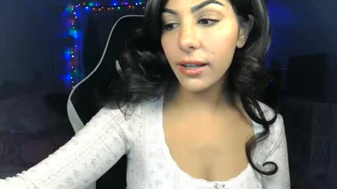 Snapshot of urgoddessmarla chatting on 11.13.25 Goddess Marla online show from 11.13.25