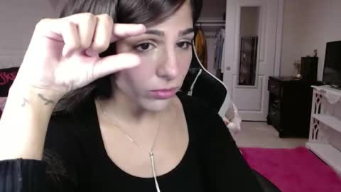 Snapshot of urgoddessmarla chatting on 11.25.25 Goddess Marla online show from 11.25.25