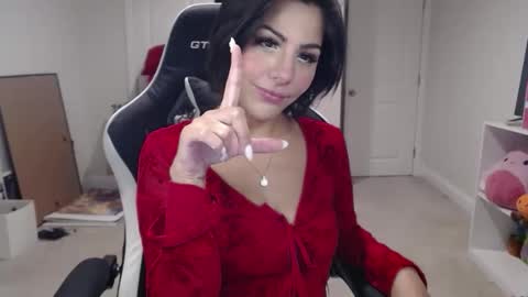 Snapshot of urgoddessmarla chatting on 12.16.25 Goddess Marla online show from 12.16.25