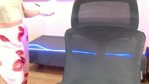 Snapshot of urgoddessophiaxxx chatting on 03.04.26 Miss Sophia3 online show from 03.04.26