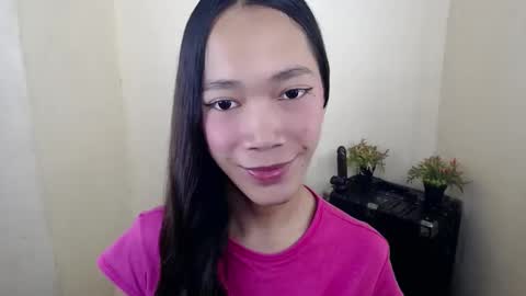 urhot_athena online show from 10.04.25