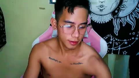 Snapshot of urhot_joshxx chatting on 02.11.25 Josh online show from 02.11.25