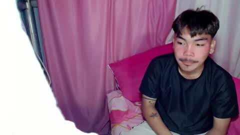 Snapshot of urhot_kharlxoxo chatting on 11.27.25 john carlo online show from 11.27.25