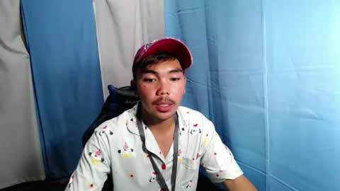 Snapshot of urhot_kharlxoxo chatting on 12.18.25 john carlo online show from 12.18.25