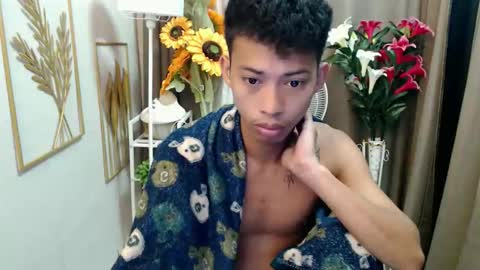 Snapshot of urhotfuckingass chatting on 05.17.26 richard online show from 05.17.26