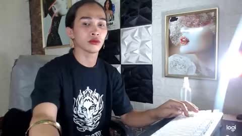 Snapshot of urhotkendallx chatting on 09.21.25 Kendall online show from 09.21.25