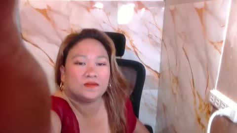 Snapshot of urhotmomcathlea chatting on 03.01.26 urhotmomcathlea online show from 03.01.26