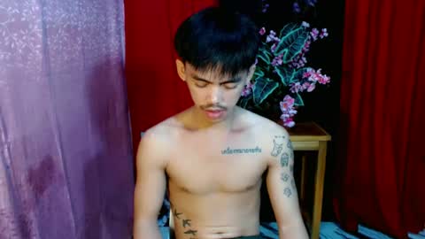 Snapshot of urhunky_boy chatting on 06.21.26 urhunky_boy online show from 06.21.26