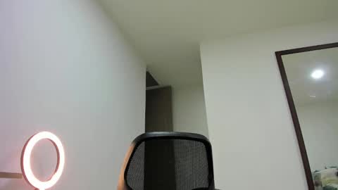 Snapshot of urimare_south chatting on 01.19.25 urimare_south online show from 01.19.25