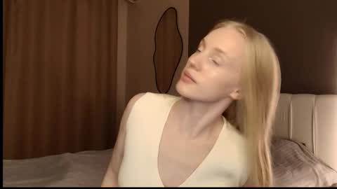 Snapshot of uriyani chatting on 05.29.26 ElizabethLizy online show from 05.29.26