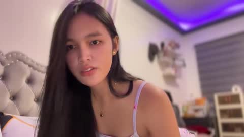 Snapshot of urkatiecookie chatting on 11.11.25 Amira online show from 11.11.25