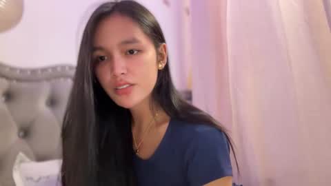 Snapshot of urkatiecookie chatting on 11.12.25 Amira online show from 11.12.25