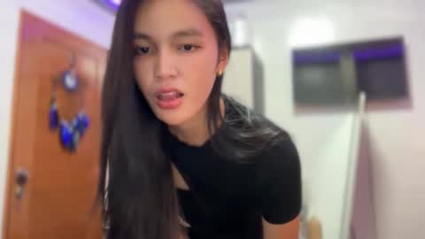 Snapshot of urkatiecookie chatting on 11.24.25 Amira online show from 11.24.25