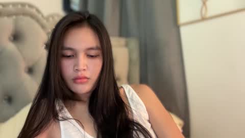 Snapshot of urkatiecookie chatting on 12.04.25 Amira online show from 12.04.25