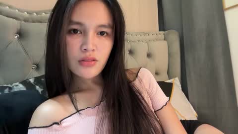 Snapshot of urkatiecookie chatting on 12.15.25 Amira online show from 12.15.25