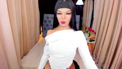 Snapshot of urladyprincessmassivecock chatting on 12.08.24 jhaii online show from 12.08.24