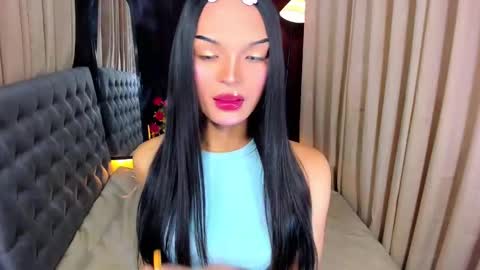 Snapshot of urladyprincessmassivecock chatting on 01.10.25 jhaii online show from 01.10.25