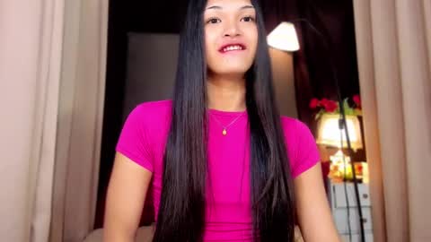 Snapshot of urladyprincessmassivecock chatting on 03.05.25 jhaii online show from 03.05.25