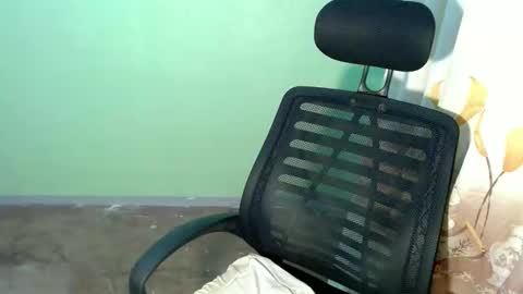 Snapshot of urlatino_rey chatting on 10.02.25 urlatino_rey online show from 10.02.25