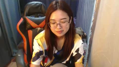 urlovelychinita online show from 11.19.25