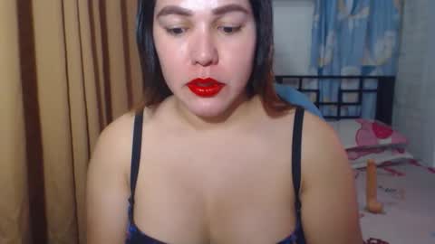 Snapshot of urlovercockxxx chatting on 04.27.26 janah online show from 04.27.26