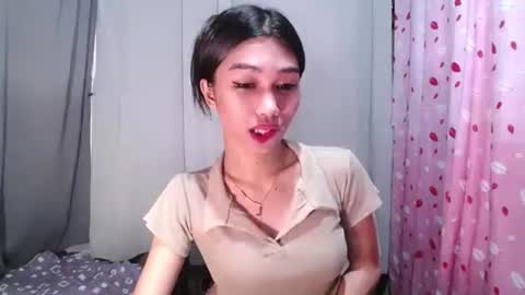 Snapshot of urloverjasmine_xx chatting on 05.14.26 urloverjasmine_xx online show from 05.14.26
