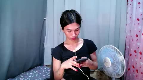 Snapshot of urloverjasmine_xx chatting on 05.15.26 urloverjasmine_xx online show from 05.15.26