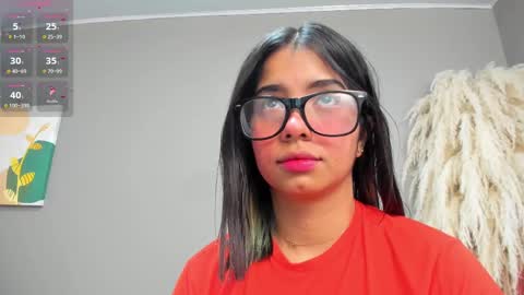 Snapshot of urlovex chatting on 10.08.25 Love online show from 10.08.25