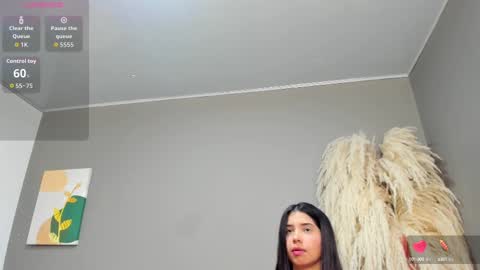 Snapshot of urlovex chatting on 10.26.25 Love online show from 10.26.25