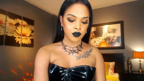 UrMajestyTyra online show from 03.27.26