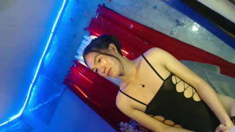 Snapshot of urnaughty_kim chatting on 03.11.25 Kim online show from 03.11.25