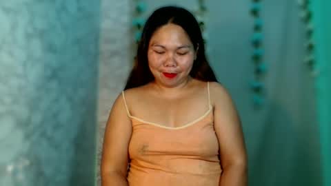 Snapshot of urpinayginaxx chatting on 04.21.26 Gina online show from 04.21.26