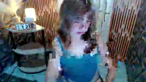 Snapshot of urseductivetranss chatting on 05.12.26 urseductivetranss online show from 05.12.26