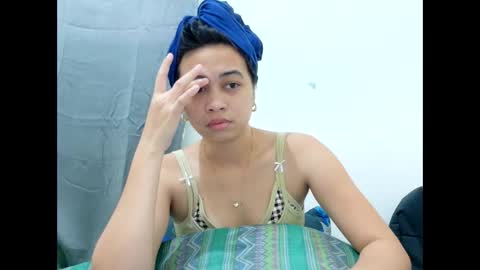Snapshot of ursexy_pinay_skinny chatting on 04.20.26 im jenny online show from 04.20.26