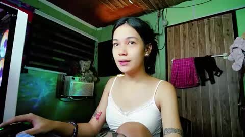 Snapshot of ursexymayhem1 chatting on 10.27.25 Ursexymayhem online show from 10.27.25