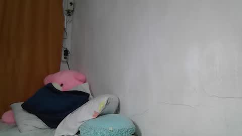Snapshot of urshamegirl4you chatting on 04.21.26 Your LUNA online show from 04.21.26