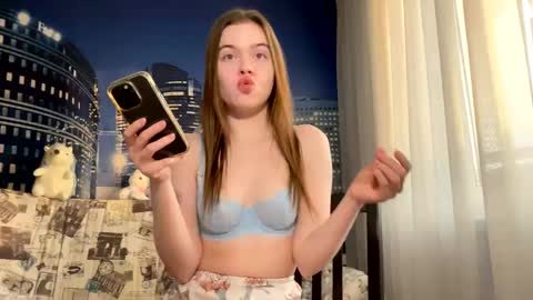 Snapshot of ursoulandheart chatting on 03.04.25 Hannah online show from 03.04.25